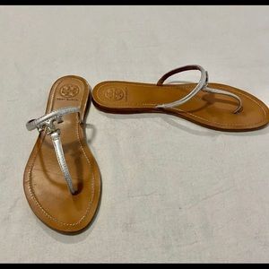 Tory Burch Silver T Logo T Strap Leather Sandals Size 10